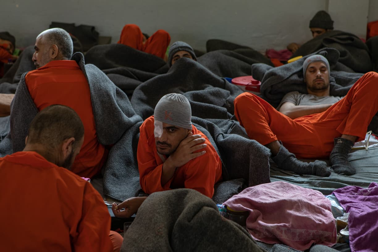 Konec kurdských snů, vítězství ISIS. Z věznic už se nekontrolovaně hrnou džihádisté.