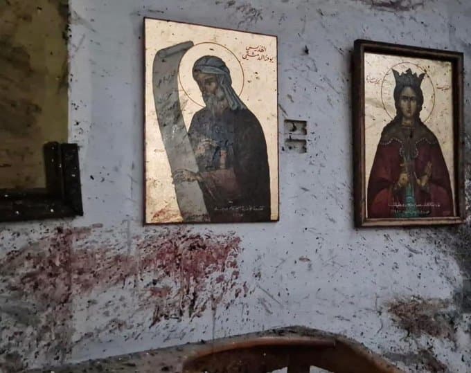 Sýrie v rukou islamistů: masakry menšin pokračují, po alávitech a drúzech umírají křesťané