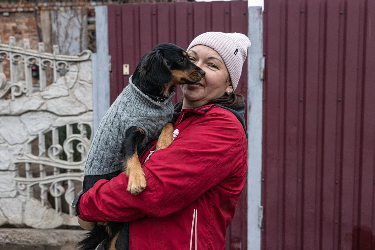 Vánoční psí příběh se šťastným kočičím koncem