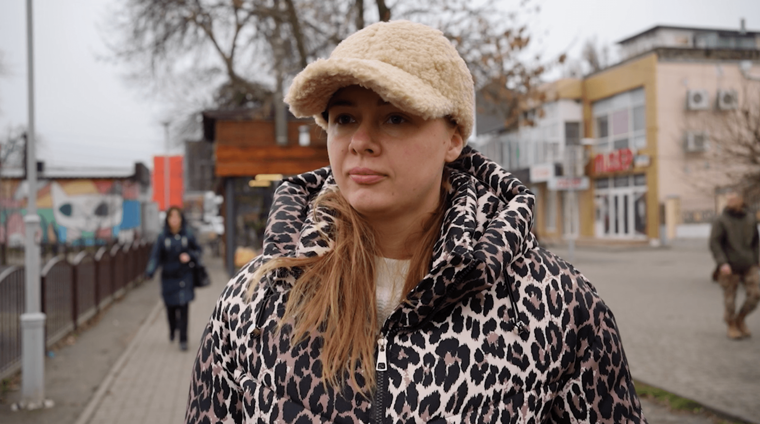 Věří tady ještě někdo v mír a Trumpa? Na východě Ukrajiny se Reportérky zeptaly místních.